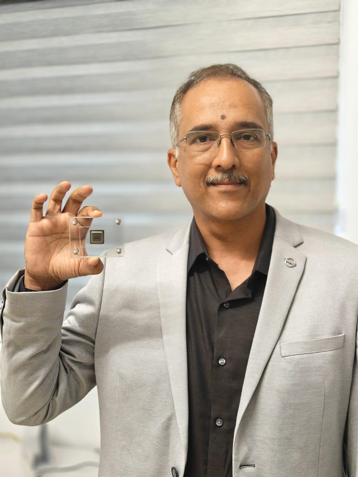 شركة كيرالا الناشئة تكشف عن أول نظام ذكاء اصطناعي على الرقاقة