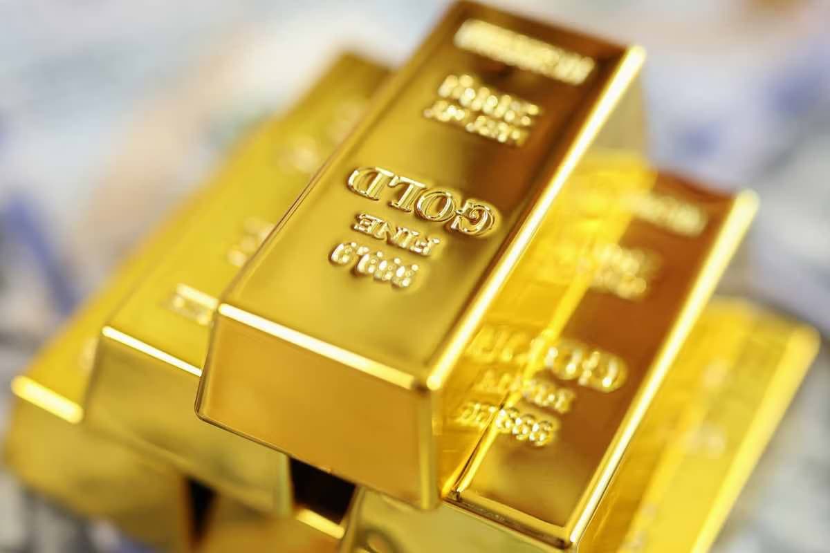Gold Prices Fall at the Start of the Week Across Major Cities