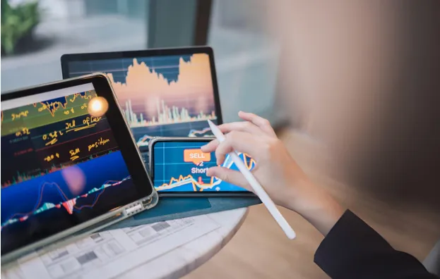 Bridging the Knowledge Gap: The Role of Digital Platforms in Investor Education