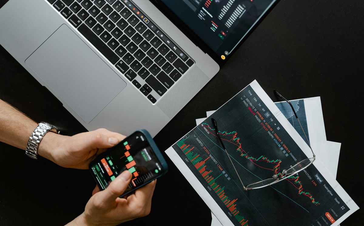 لماذا لا تزال منصة MetaTrader 4 مهمة في المشهد التجاري اليوم؟