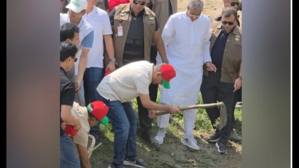 رئيس الوزراء يفتتح برنامج حفر القناة