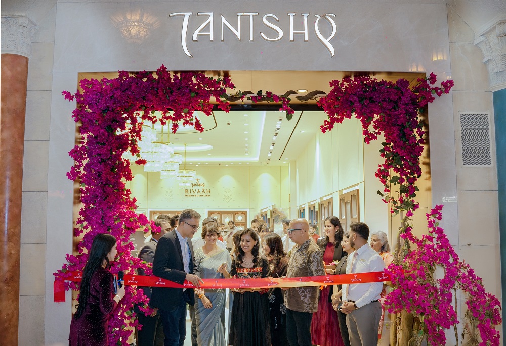 Tanishq refuerza el compromiso a largo plazo de los EAU; amplía su presencia con la primera tienda de Dubai South en el centro comercial Ibn Battuta
