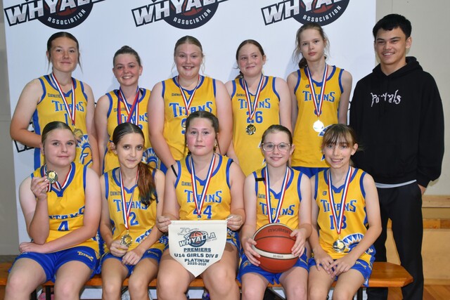 ويالا جونيورز يبتسمون جميعًا