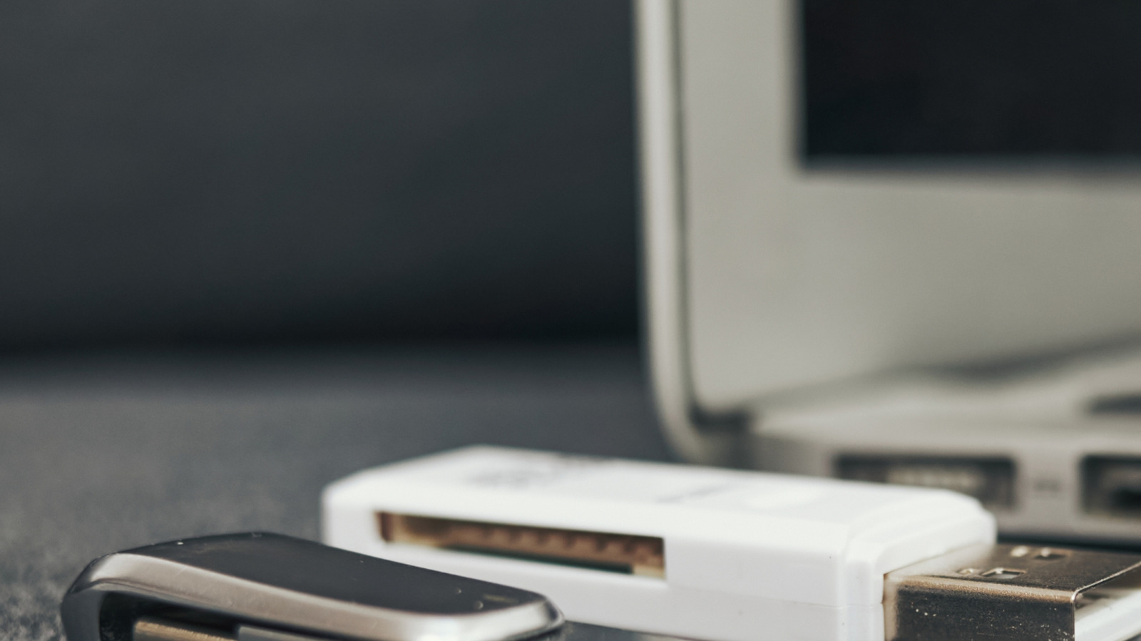 "4 أدوات صغيرة جديدة بمنفذ USB-A لم تكن تعلم أنك بحاجة إليها"