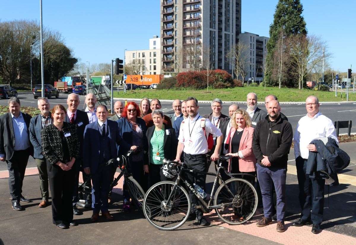 Se completa el primer paso cuando los ayuntamientos presentan una nueva ruta de transporte sostenible para Harlow y Gilston Garden Town