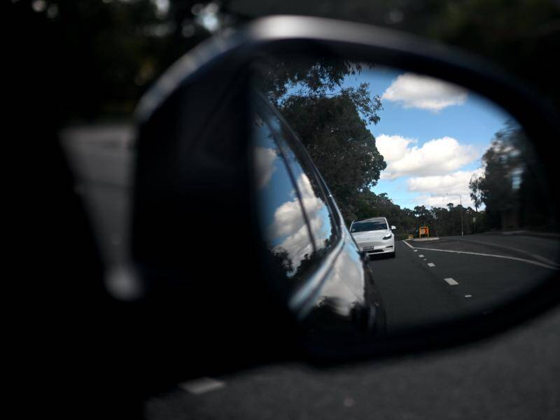 Las ventas de coches eléctricos pueden estancarse si la política fiscal cambia de marcha