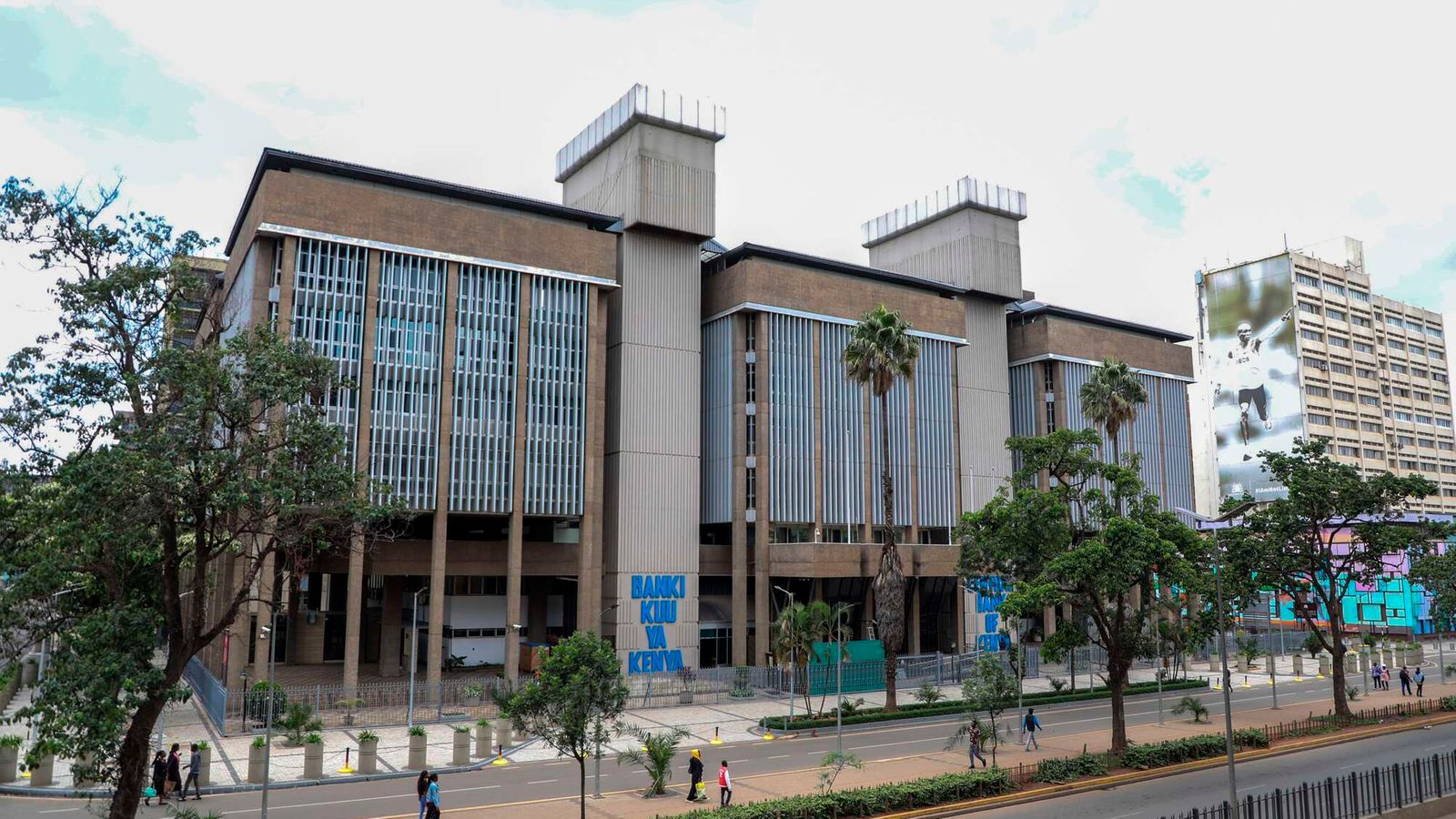 لماذا تريد البنوك ربط رسوم الترخيص بالأرباح؟