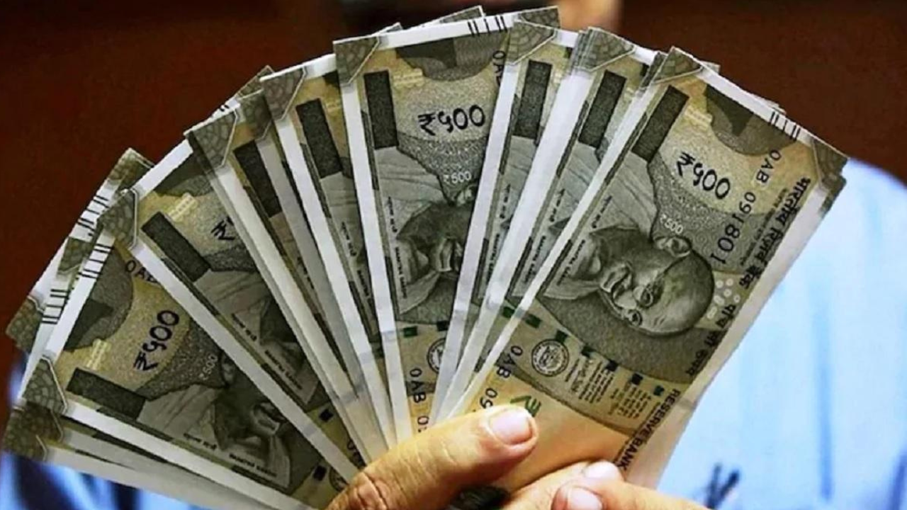 Rupee Breaches 96 Against US Dollar for First Time Ever