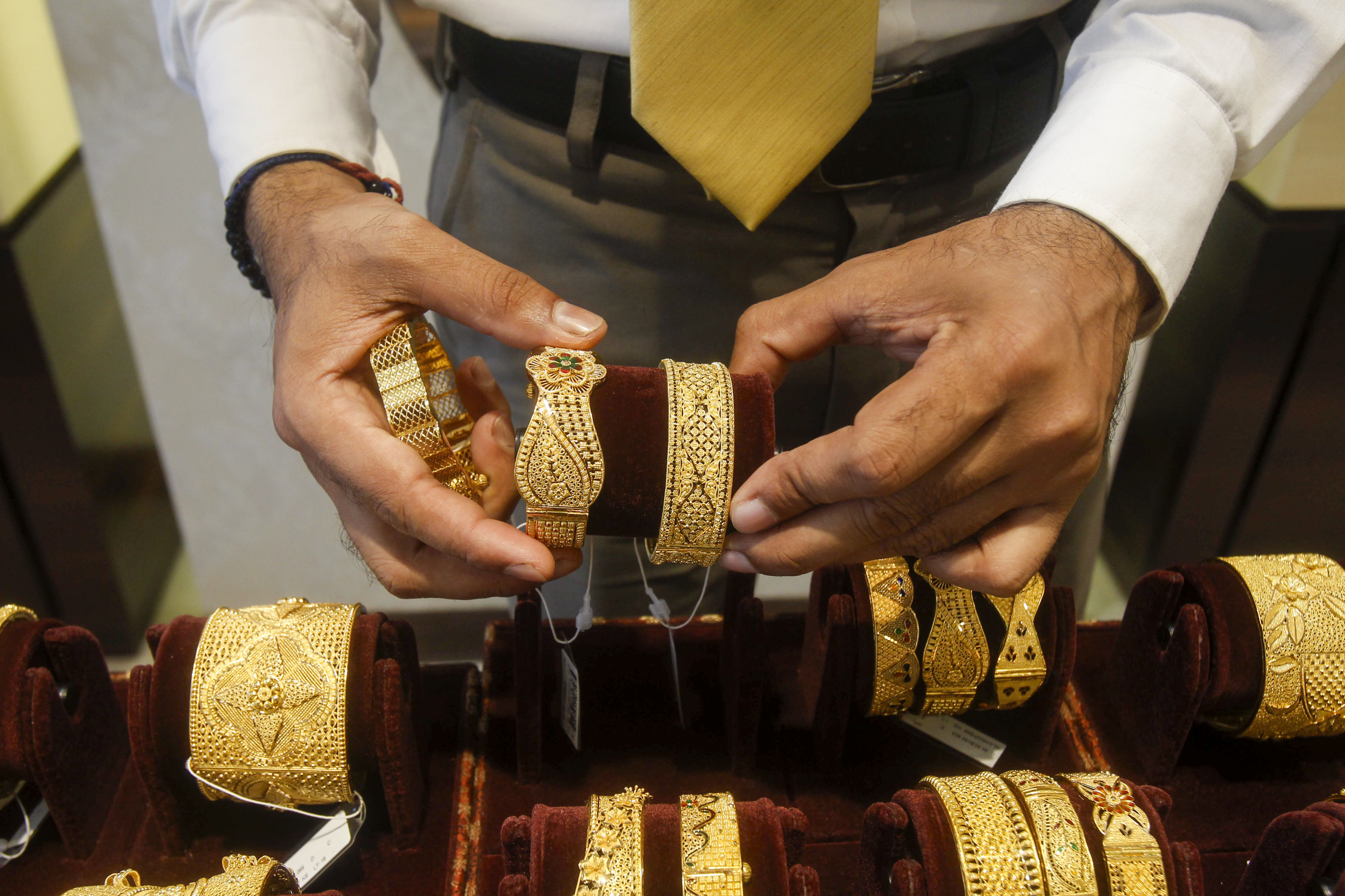 Silver Futures Hit Record Rs 3.59 L/kg; Gold Scales New Peak Rs 1.59 L/10g