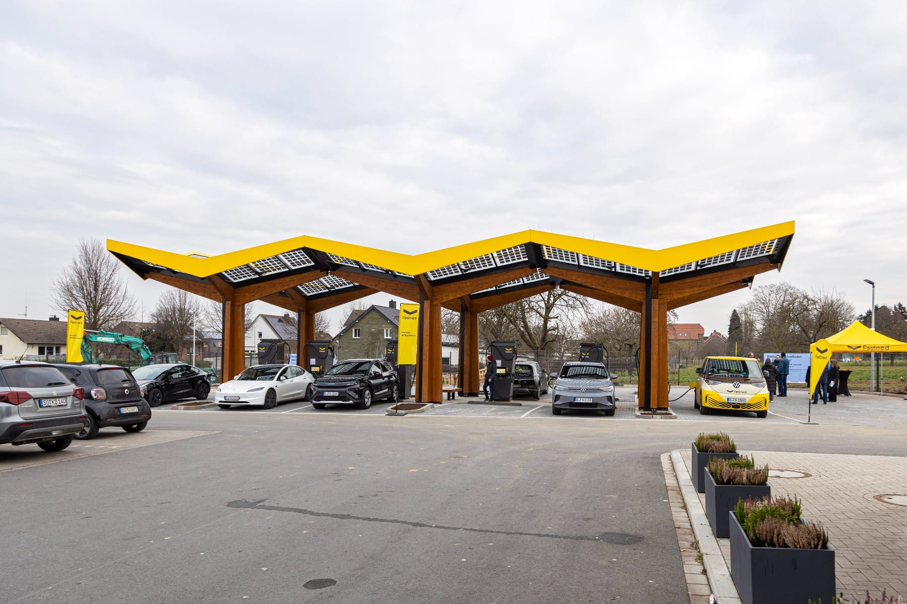 Fastned secures €32.4 million from private investors
