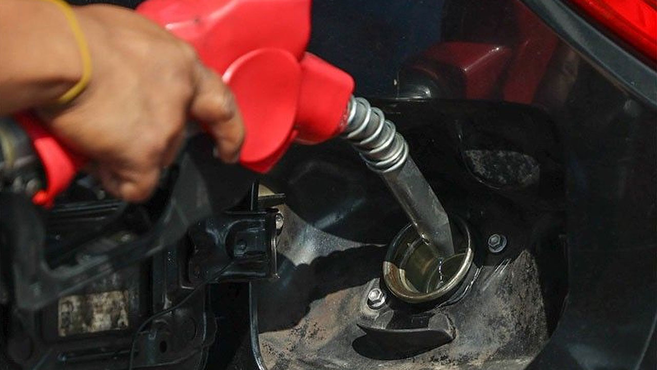 يقترح الدكتور ريدي تدابير لمعالجة أزمة الوقود