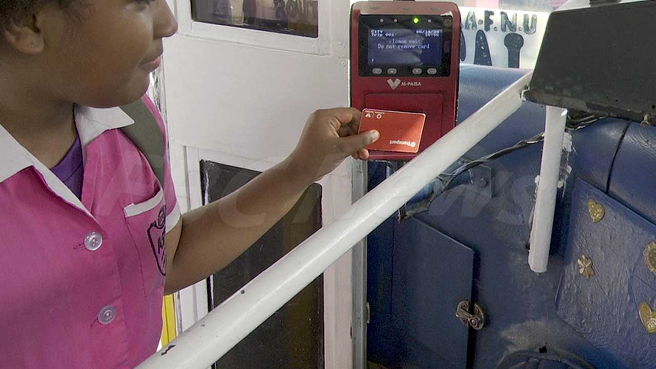 Las lagunas en los billetes electrónicos están costando a los operadores de autobuses