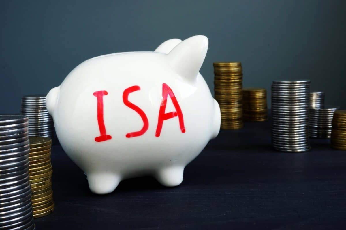 ما هو المبلغ الذي تحتاجه في حساب التوفير الفردي (ISA) بهدف الحصول على دخل إضافي قدره 11,341 جنيهًا إسترلينيًا؟