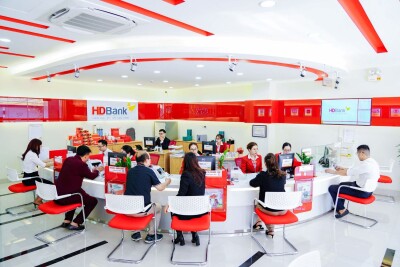 قامت وكالة موديز بترقية النظرة المستقبلية لبنك HDBank إلى "إيجابية"، مما يمهد الطريق لرفع التصنيف الائتماني المحتمل