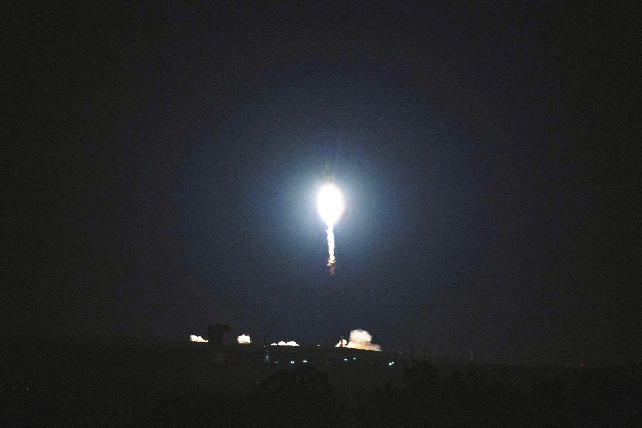 SpaceX plans overnight rocket launch at Vandenberg. Where to see liftoff