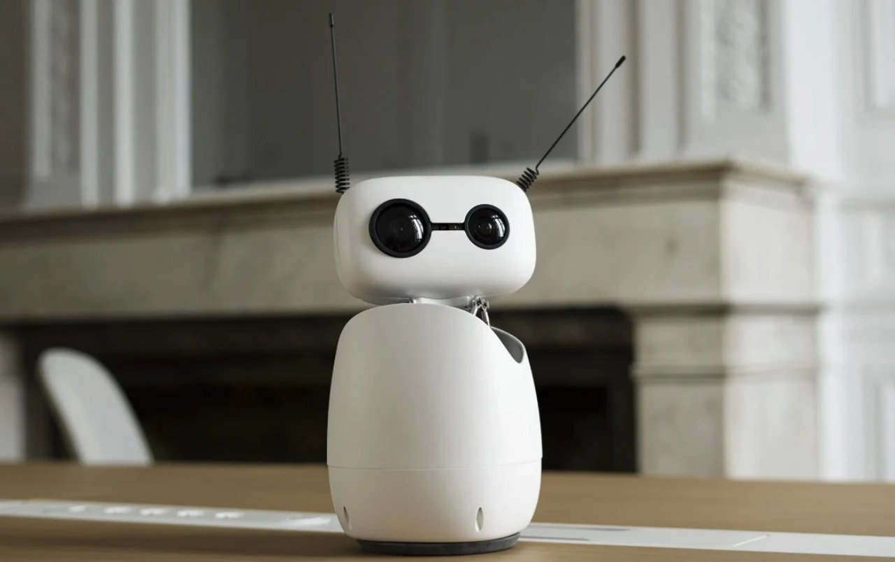 Reachy Mini Open Source Robot Kit Review & Setup Guide for Beginners