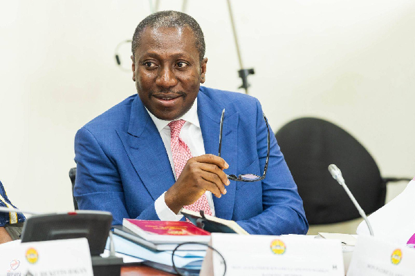 الغانيون يريدون التوظيف، وليس النظريات الاقتصادية