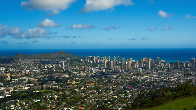 La economía de Hawái se parece a las regiones "dejadas atrás" en el análisis de UHERO