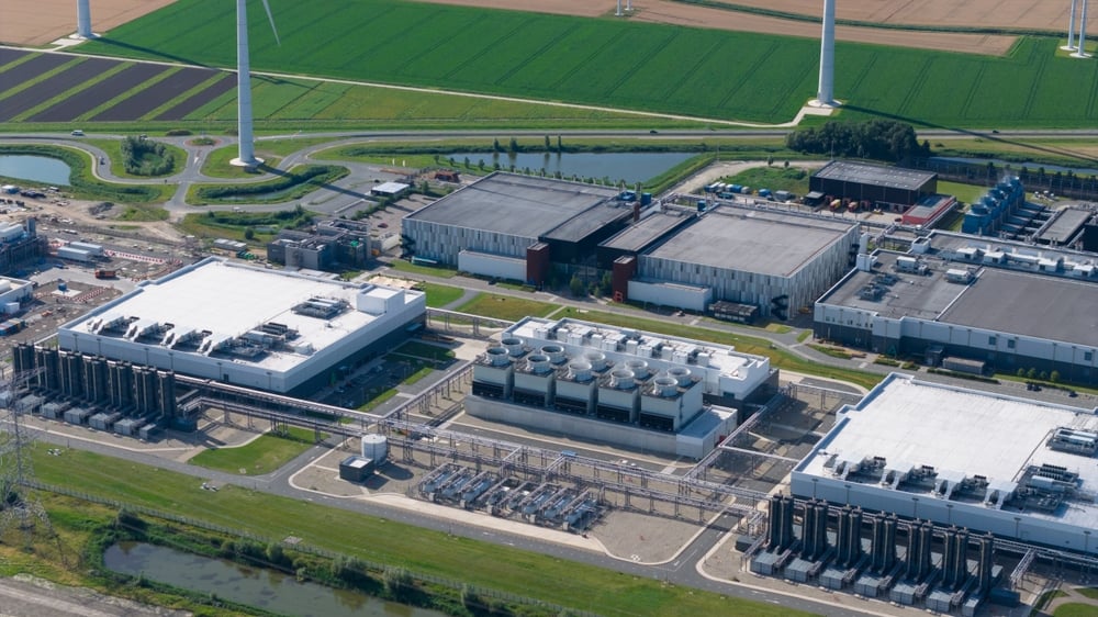 Blue Swan AI Gigafactory: هل تستطيع أوروبا توسيع نطاق الذكاء الاصطناعي بشكل مستدام؟