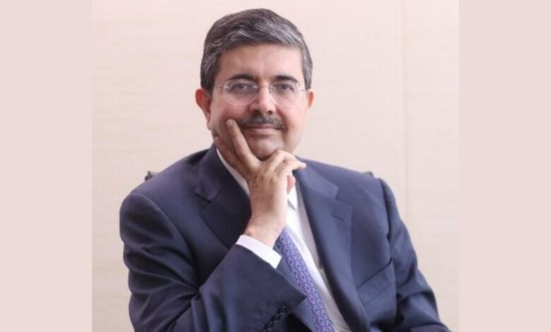 التقوا أوداي كوتاك: رجل أصبح أغنى مصرفي بعد سنوات من الاحتيال والتحايل والابتزاز ومضايقة العملاء.