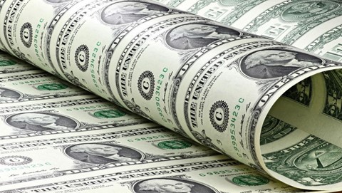 الدولار الأمريكي يرتفع مع بقاء نهاية الحرب مع إيران بعيدة المنال