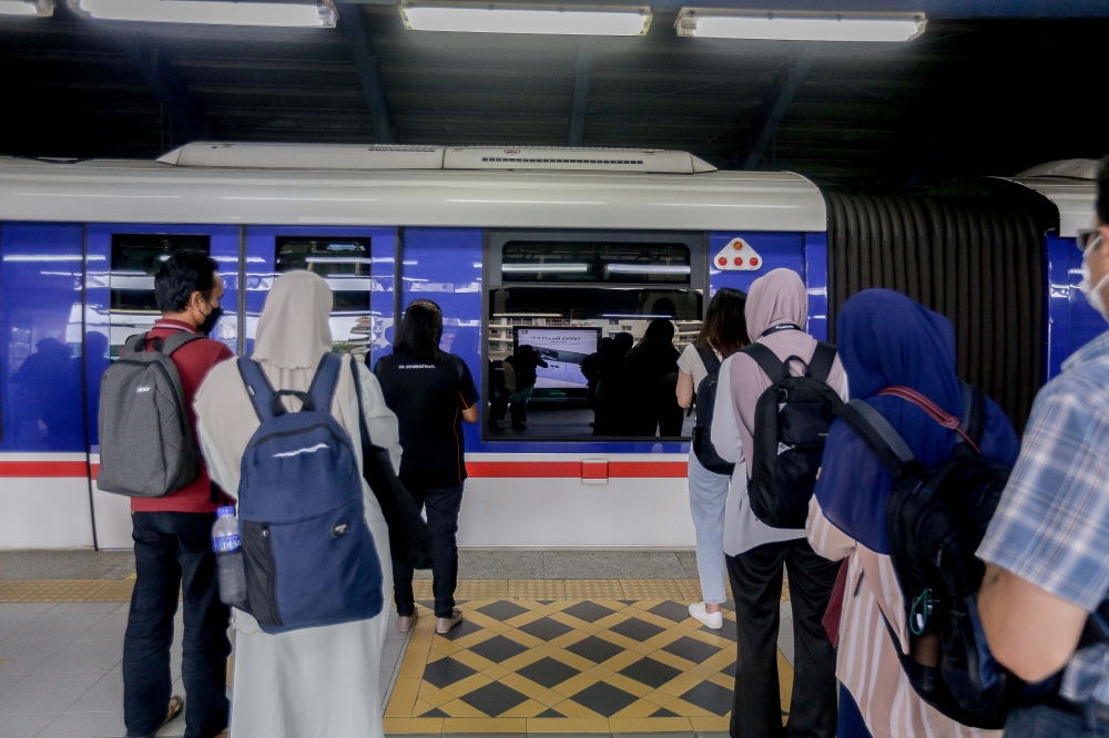 Loke: Rapid Rail peak hour frequency to be extended throughout Ramadan