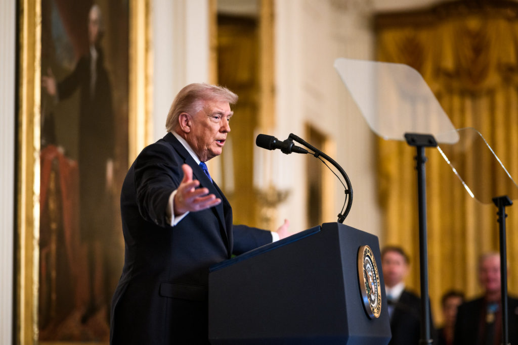 يمنح ترامب مشتري الذهب الأمريكيين طريقة للالتفاف على العقوبات الفنزويلية