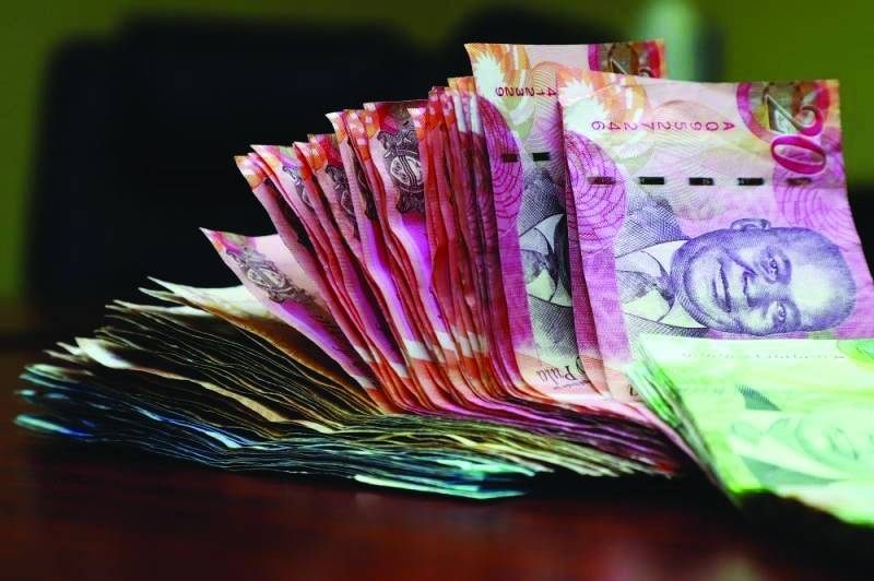 Banks' earnings rise on forex trades