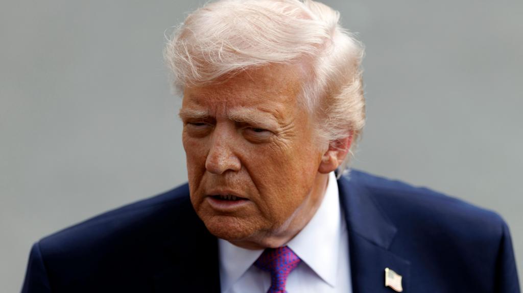 The insider trading suspicions looming over Trump’s presidency