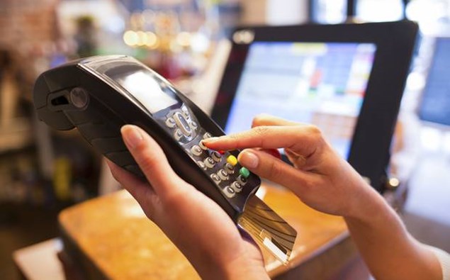 يظل السعر أمرًا بالغ الأهمية بالنسبة لتجار تجزئة الأزياء، وسط حالة عدم اليقين الاقتصادي