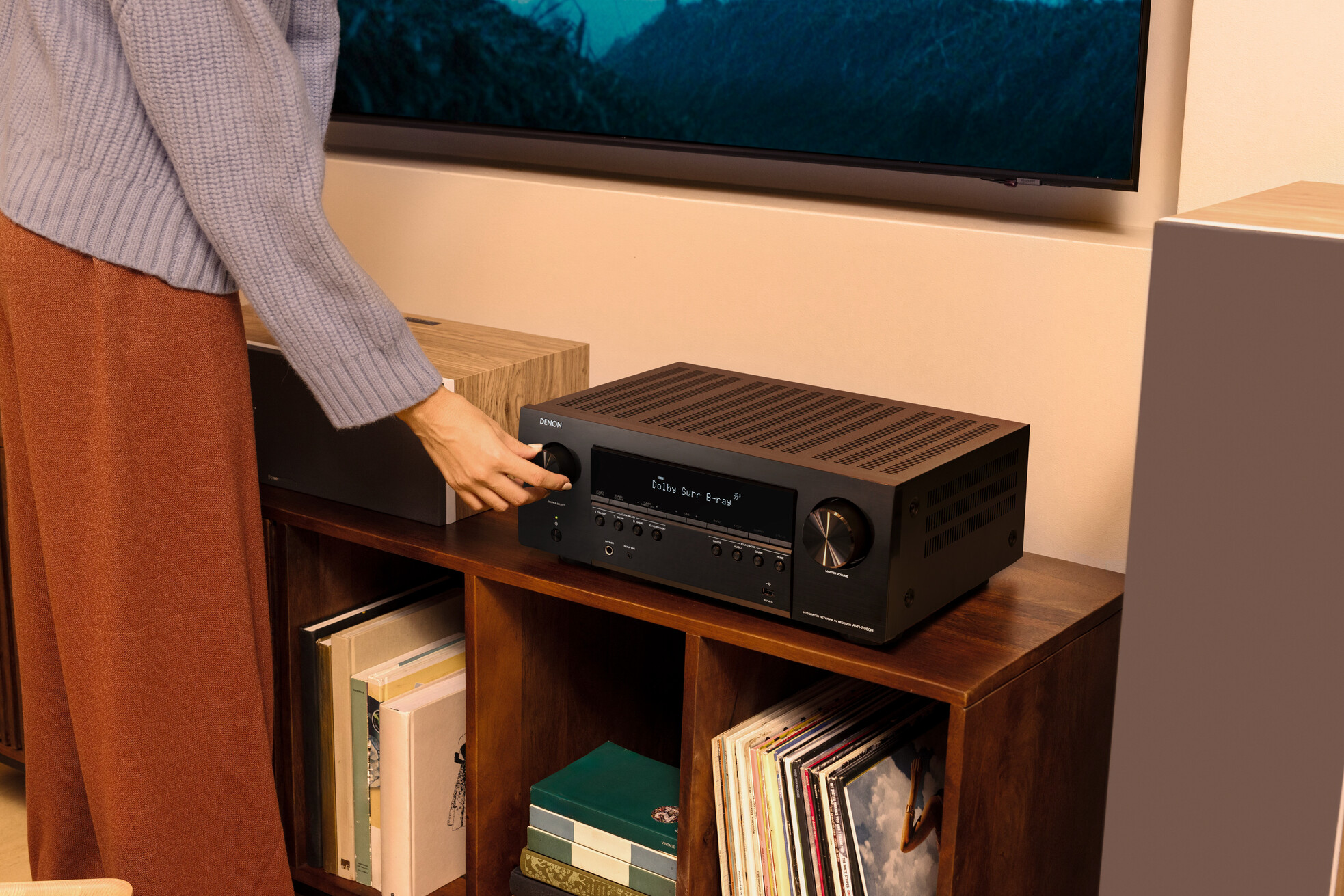 Affordable 7.2-channel receiver to support wireless surround speakers