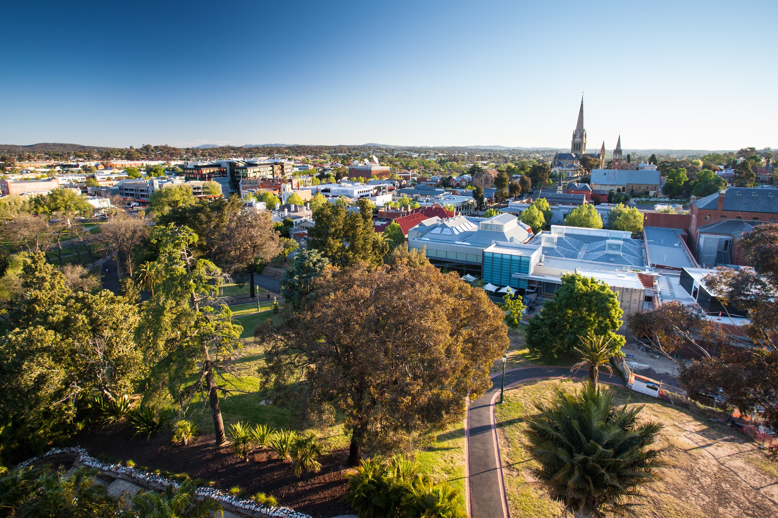 ’25-30 calls a day’: The regional city buyer’s agents are swarming