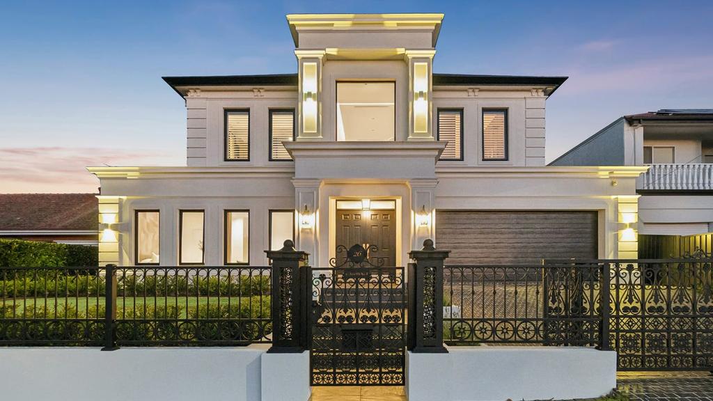 Bold green bath among standout features of Wattle Park home