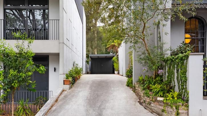 Los 'trozos de tierra' alcanzan precios enormes a medida que se profundiza la crisis inmobiliaria en Sydney