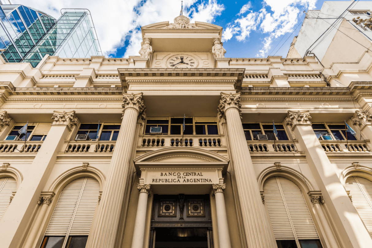 Argentina Central Bank Hits $10bn Dollar Target in Five Months