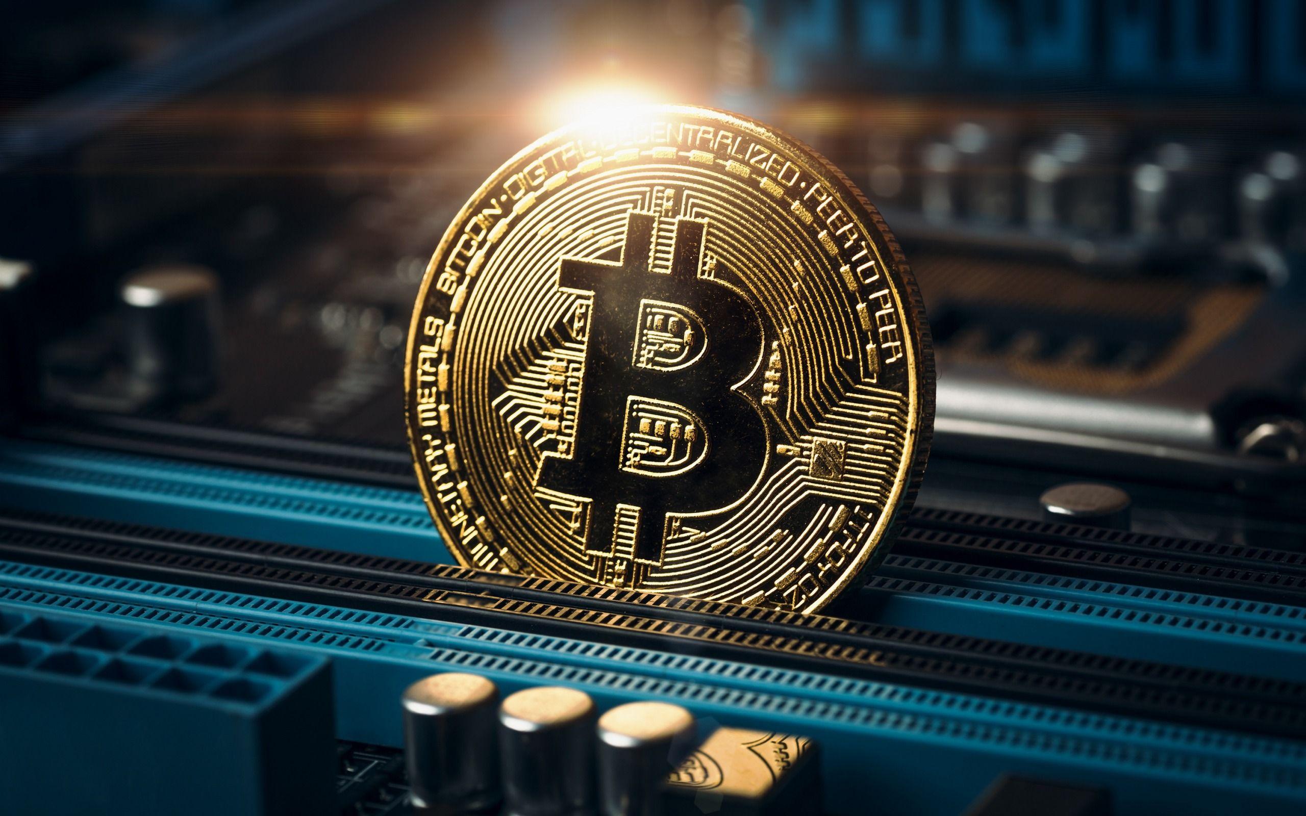 Bitcoin Steadies After the Inflation Test as the Market Splits