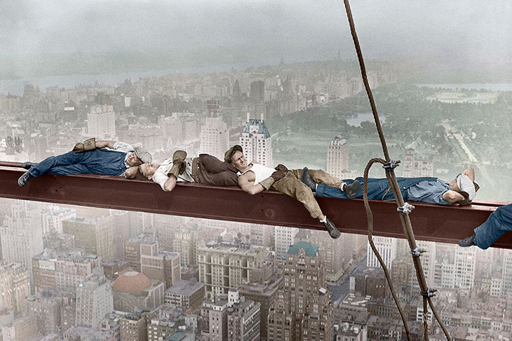 خمسة أيام من الأجر مقابل أربعة أيام من العمل.