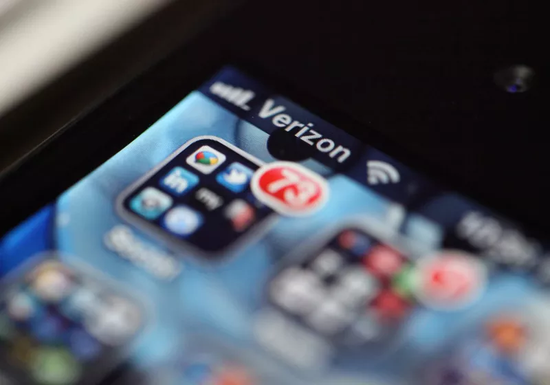 قد يؤدي سداد قيمة هاتف Verizon عبر الإنترنت إلى تأخير إلغاء القفل لمدة 35 يومًا