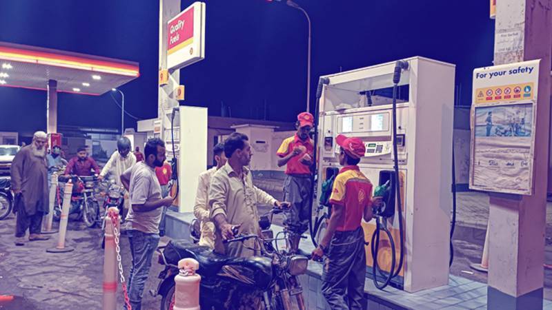 Precios del combustible, presiones fiscales y el dilema de Pakistán