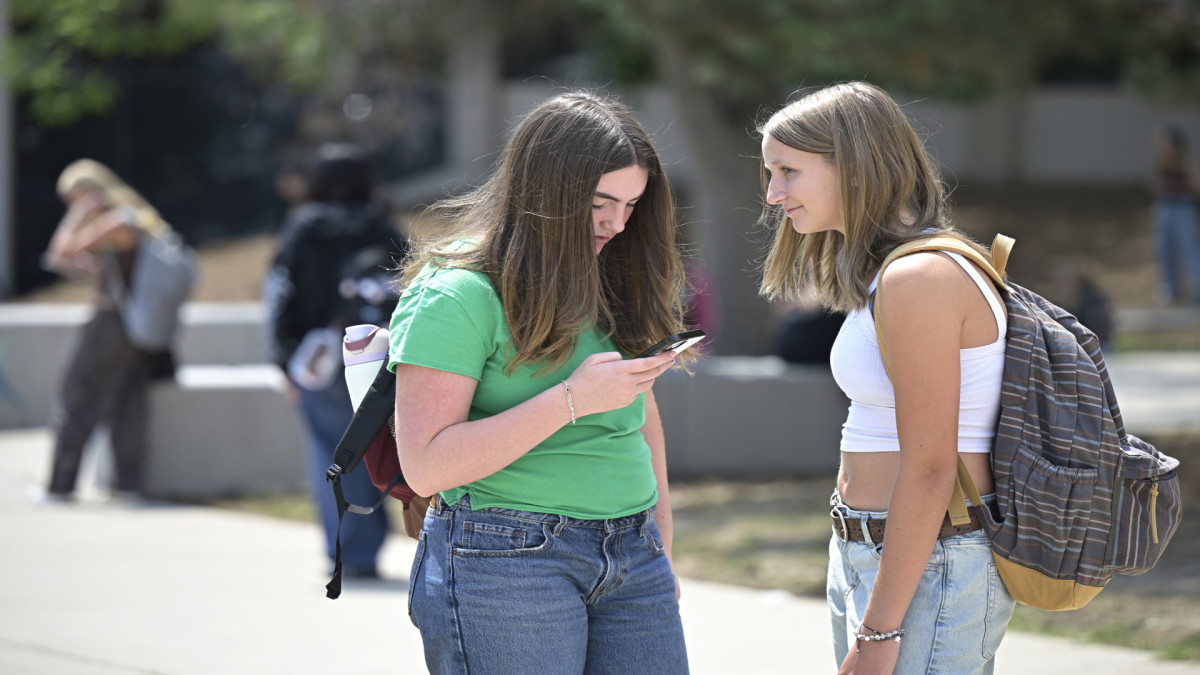 Schwab just launched a brokerage account for teenagers