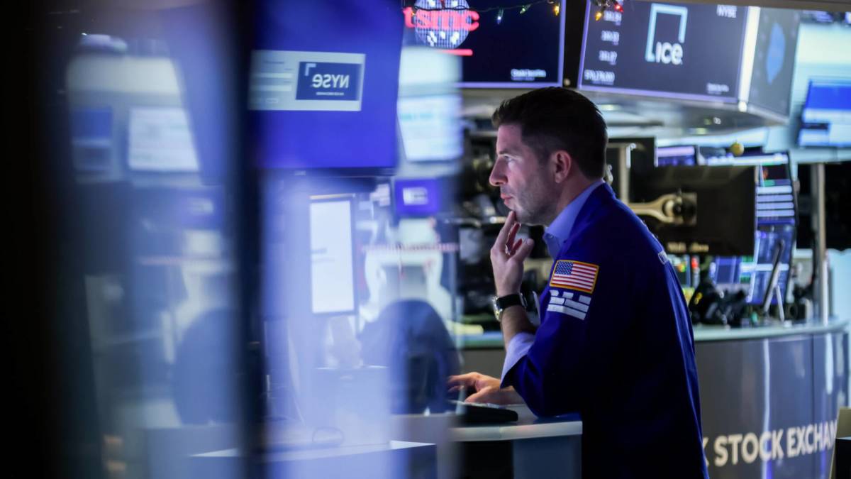 تحول في قطاع التكنولوجيا أم انهيار للأسواق؟ ما الذي يشتريه كبير الاستراتيجيين الآن؟