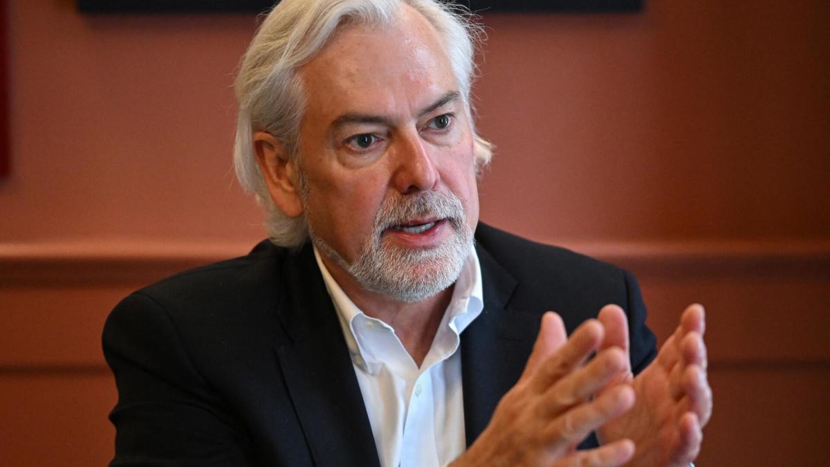 شركة تبغ عملاقة عمرها 179 عامًا تبعث برسالة صريحة إلى العاملين.