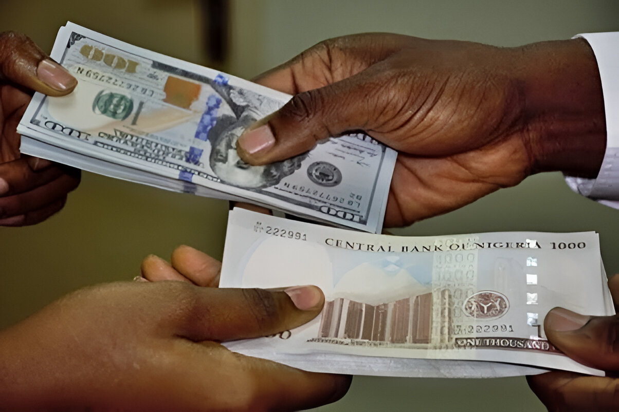 Naira se mantiene estable: el dólar cotiza entre ₦1.374 y ₦1.400 mientras el mercado de divisas se calma en Nigeria