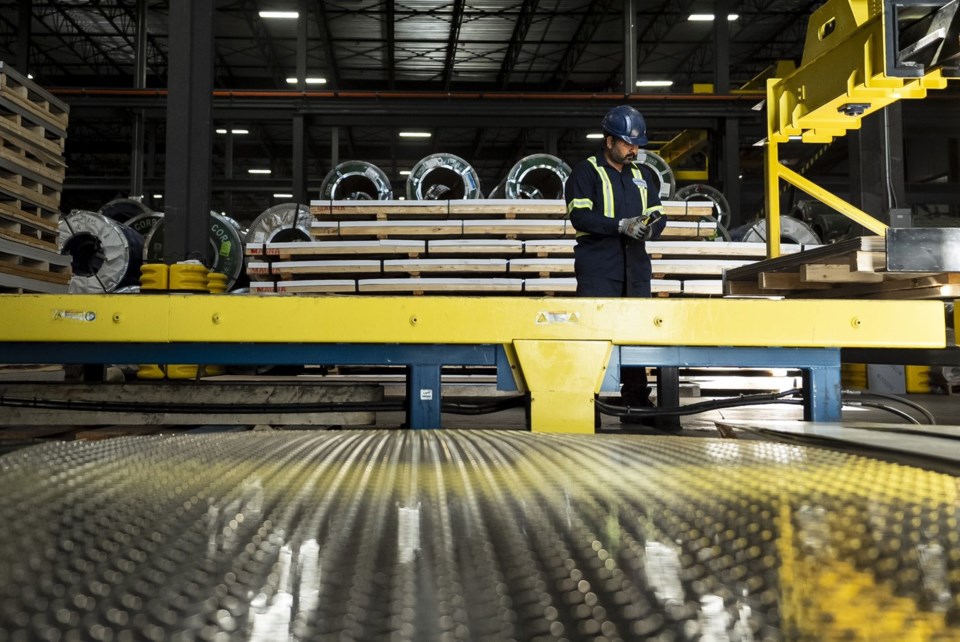 Canada's labour market is 'static' after a year of U.S. tariffs, population shift