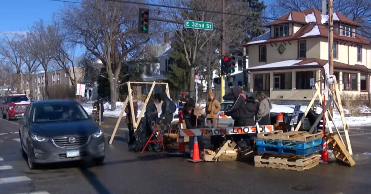Minnesota Leftist Who Hates Borders Brags About Enforcing One in Her Own Neighborhood to Stop ICE